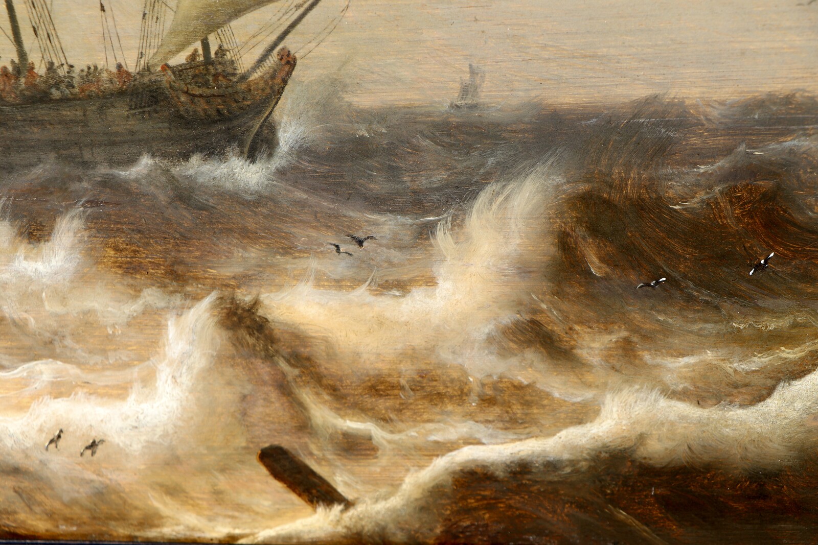 English ships in choppy waters off the coast